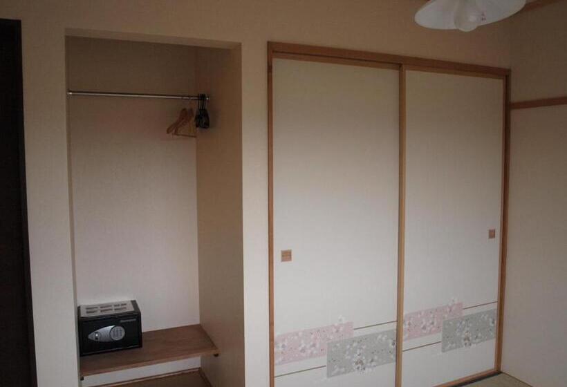 Общежитие Niseko Tabitsumugi Backpackers