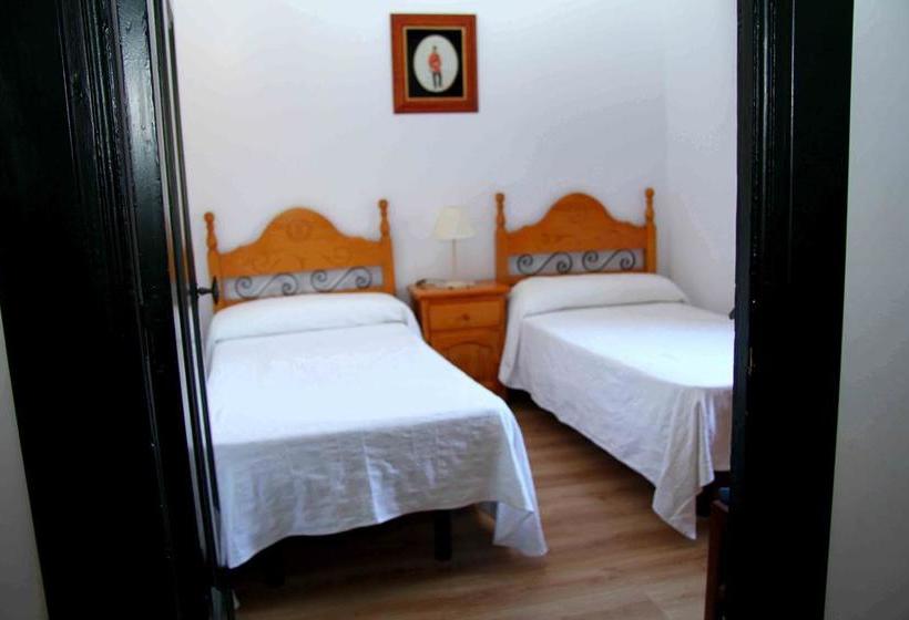 הוסטל Apartamentos Rurales La Casa Vieja De Alceda