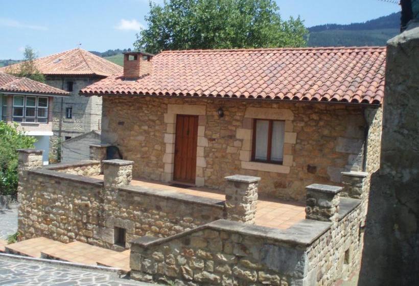 הוסטל Apartamentos Rurales La Casa Vieja De Alceda