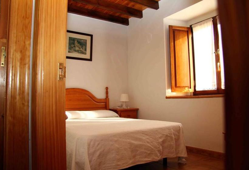 הוסטל Apartamentos Rurales La Casa Vieja De Alceda