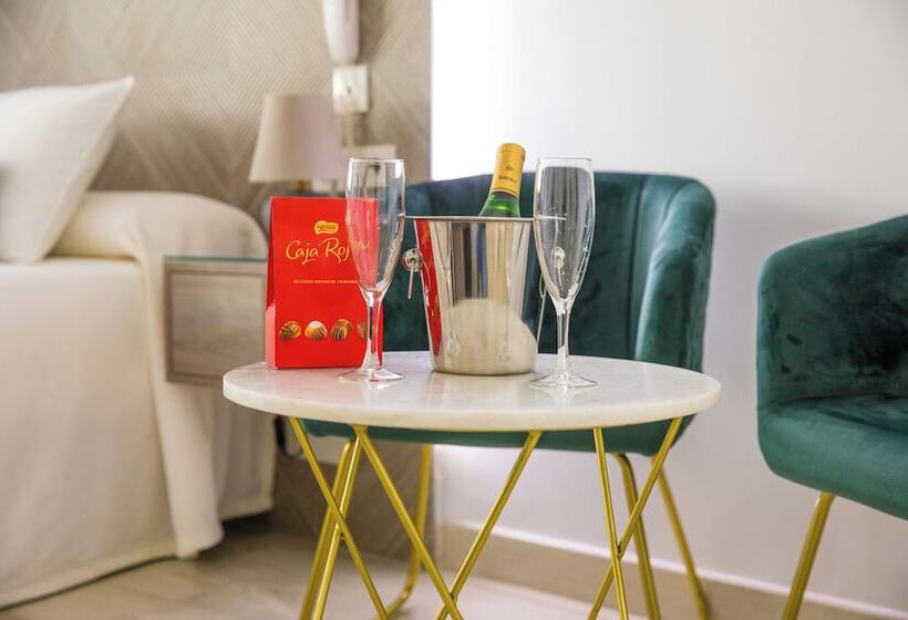 Apartahotel énfasis Group