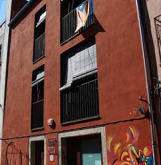 تختخواب و صبحانه Can Bo De Pau