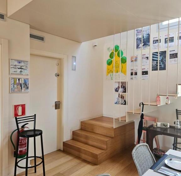 تختخواب و صبحانه Can Bo De Pau