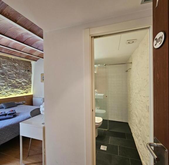 تختخواب و صبحانه Can Bo De Pau