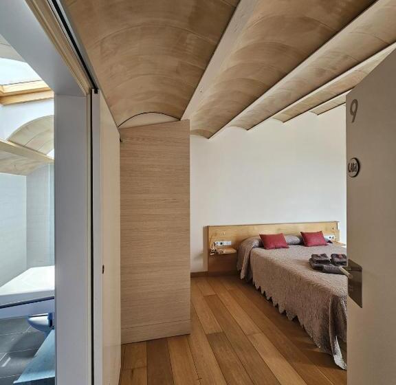 تختخواب و صبحانه Can Bo De Pau