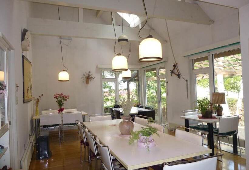 مبيت وإفطار St Village