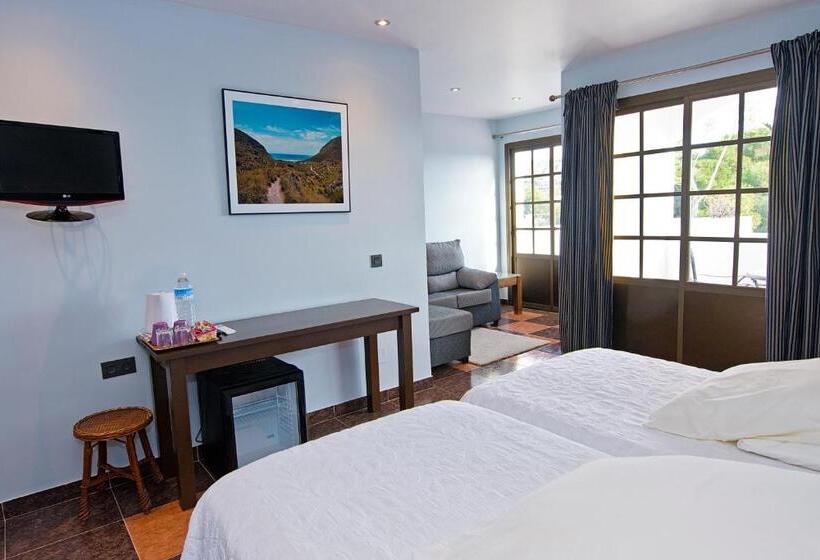 مبيت وإفطار Family Agua Amarga