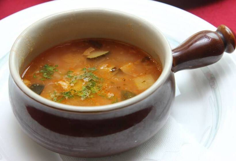 مبيت وإفطار Pension Angelica