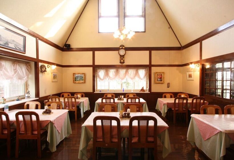 مبيت وإفطار Pension Angelica