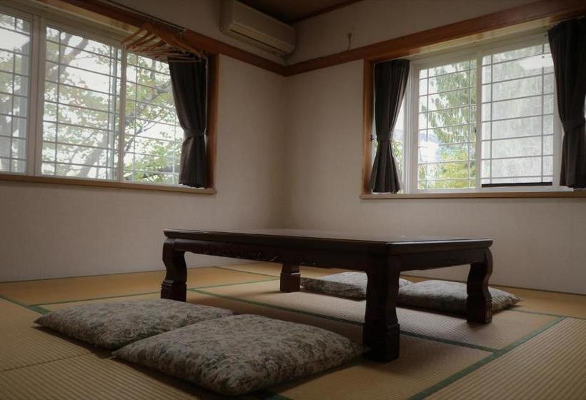 住宿加早餐  White Silver Hakuba