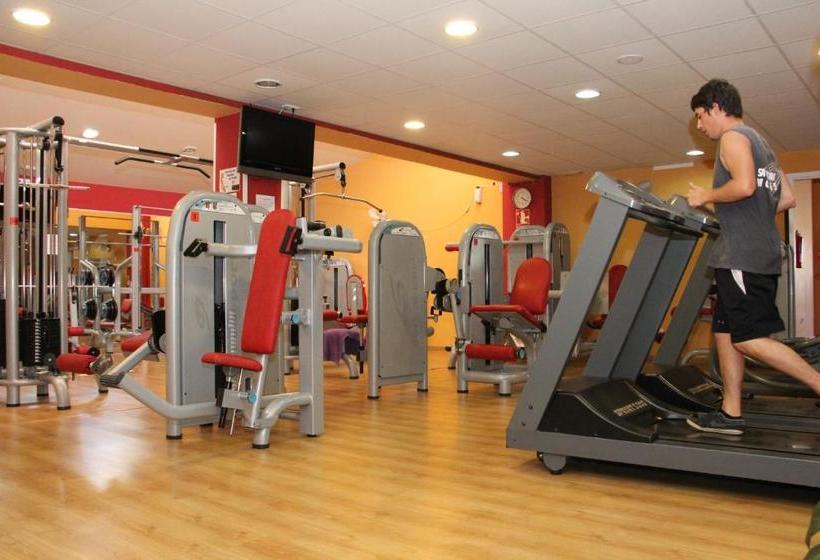 Hostel & Gym Relise   Albergue Juvenil