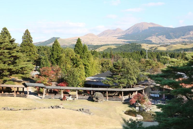 בית מלון כפרי Aso Baien Spa Resort