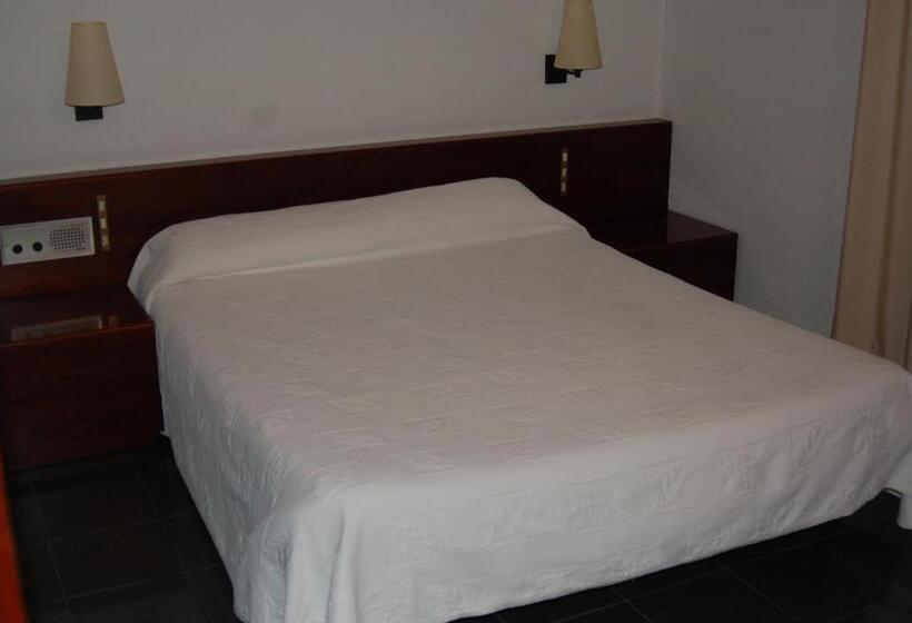 בית מלון כפרי Betriu