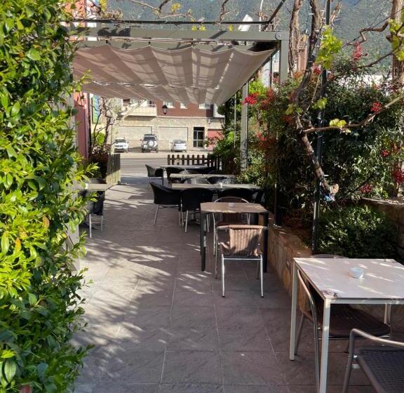 בית מלון כפרי Betriu