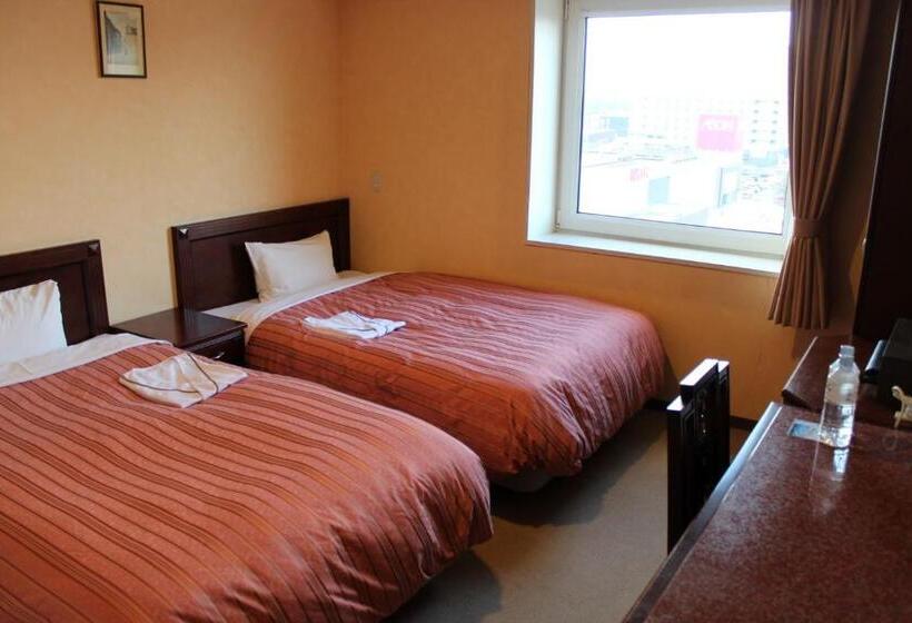Hotel Chitose Station