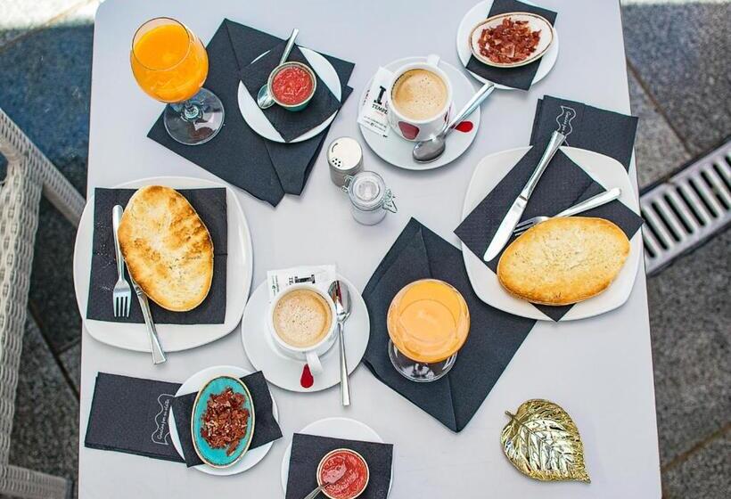 ホテル Eh Piedra Y Luz