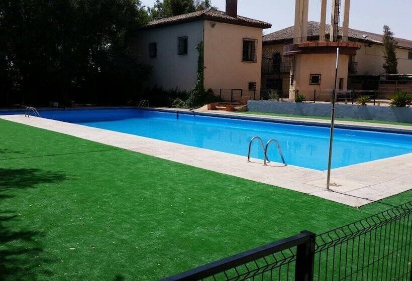 Отель El Zorzal