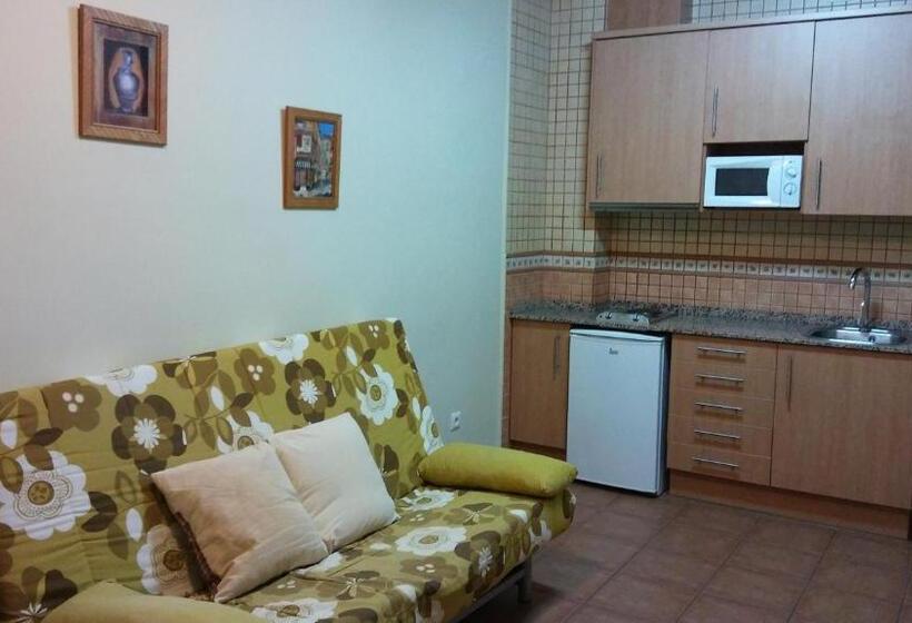 호텔 Hostal Sant Roc