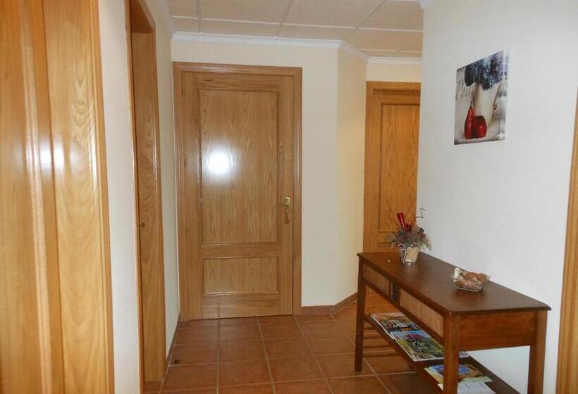 호텔 Hostal Sant Roc