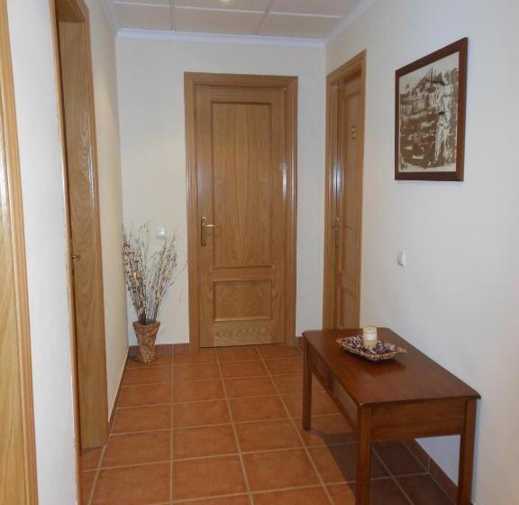 호텔 Hostal Sant Roc