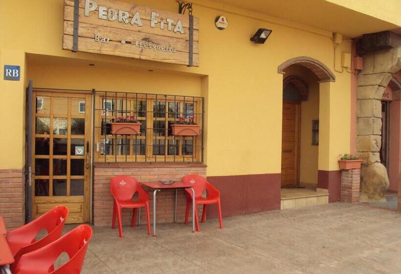 호텔 Hostal Sant Roc