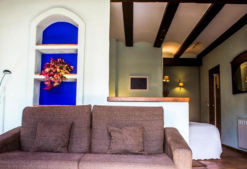 Отель La Font D'alcala