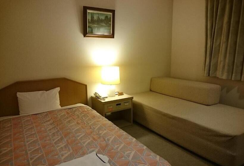 Отель Lakeland Hikone