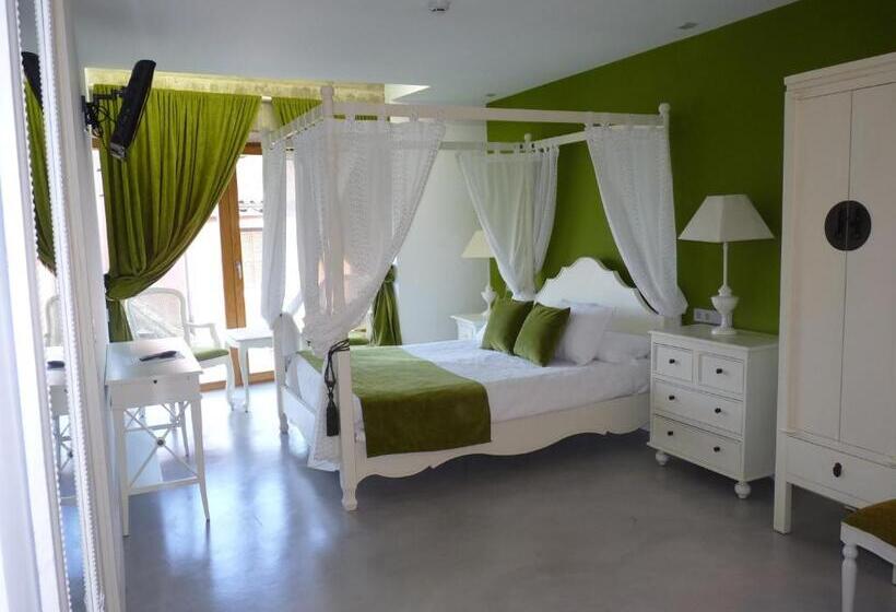 Отель Los Calaos De Briones