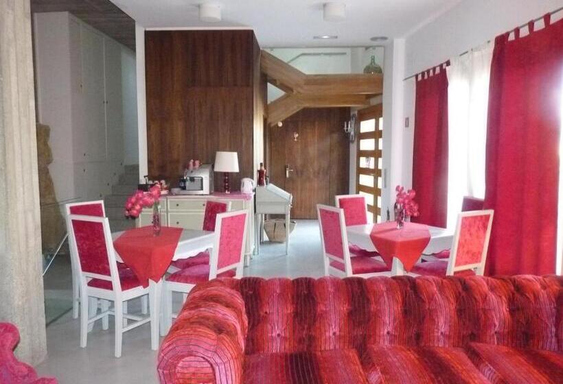 Отель Los Calaos De Briones