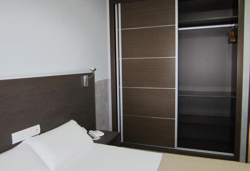 هتل Nuñez Tomelloso