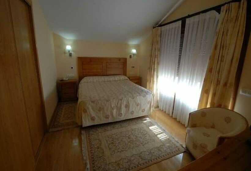 فندق Peñarrubia