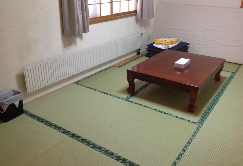 בית מלון כפרי Rusutsu Lodges Pension Lilla Huset