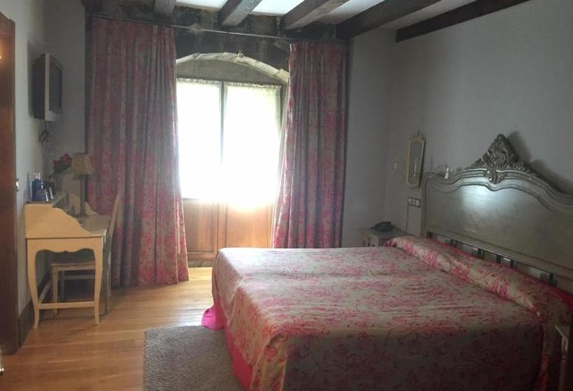 בית מלון כפרי Posada Real Torre Berrueza