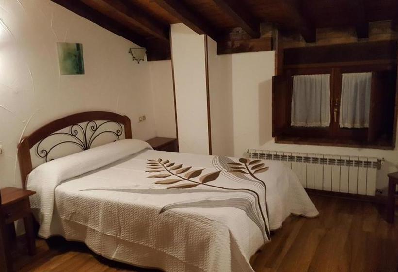 فندق Restaurante La Parra