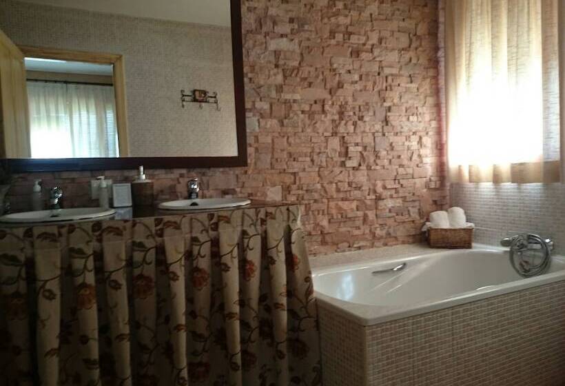 בית מלון כפרי El Bosque De La Herrezuela