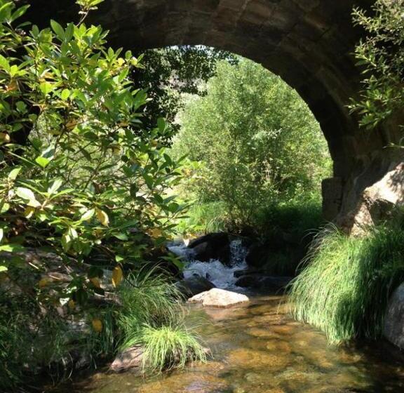 בית מלון כפרי El Bosque De La Herrezuela
