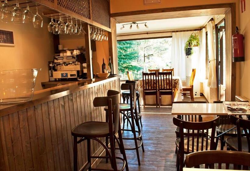 בית מלון כפרי El Bosque De La Herrezuela