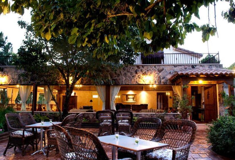 ホテル El Bosque De La Herrezuela