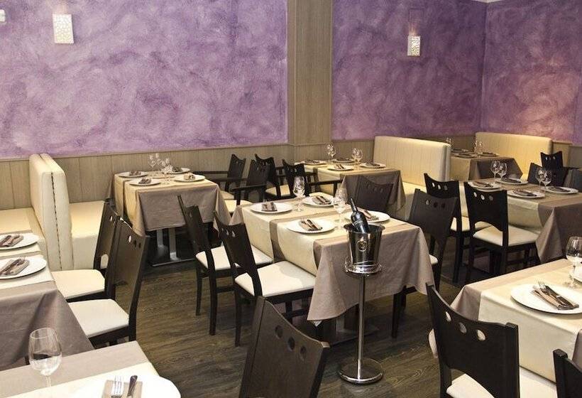 هتل Rural Orellana