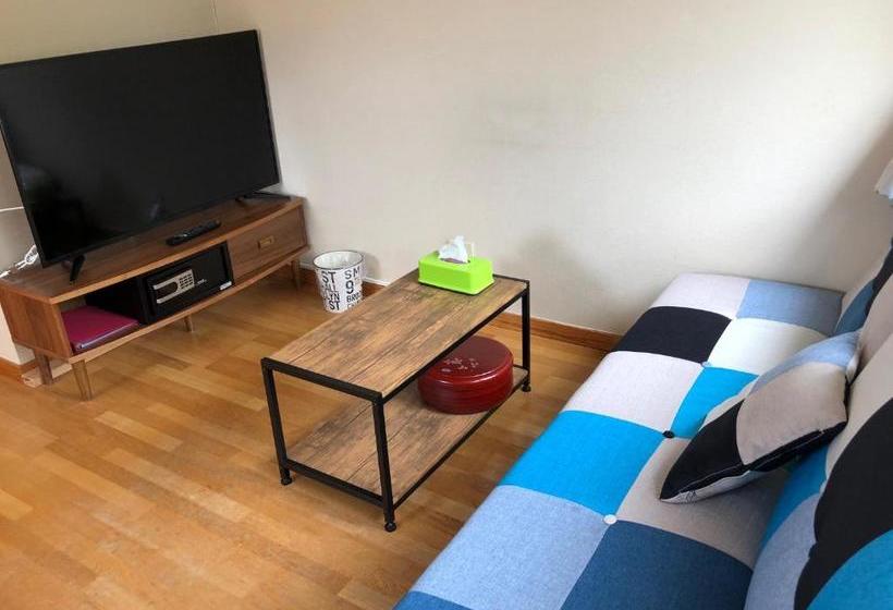 בית מלון כפרי Rusutsu Lodges Pension Lilla Huset