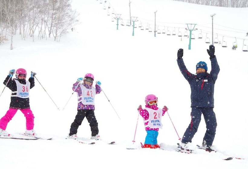 Okutone Onsen Hotel Sunbird