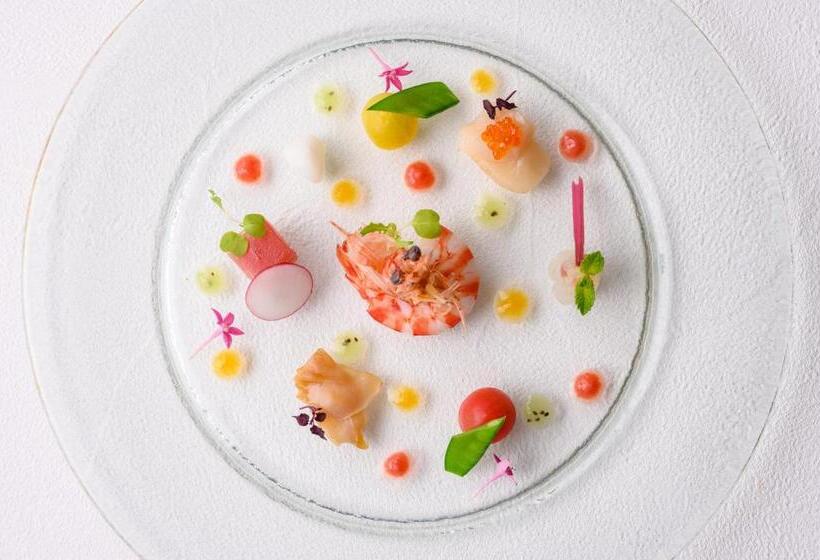 فندق Toba  International