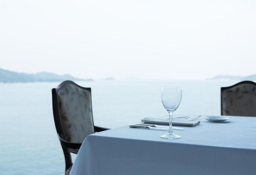 فندق Toba  International