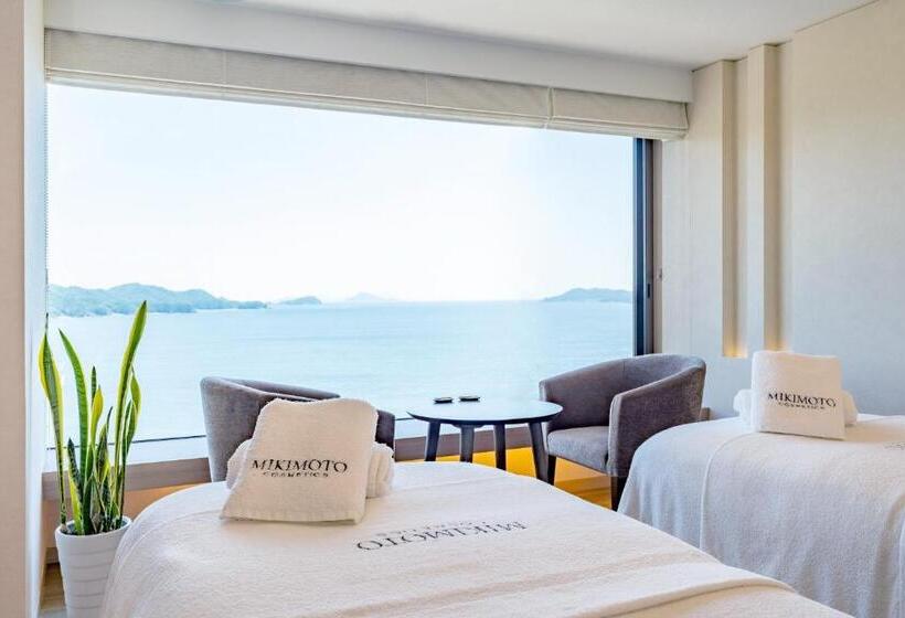 فندق Toba  International