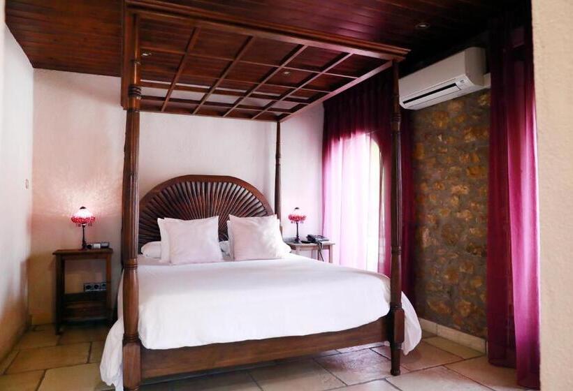 La Violeta Hotel Spa & Chill Out