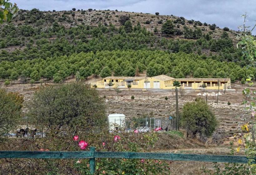 منتجع Caserio Inazares   Montaña, Chimenea, Nieve, Barbacoa