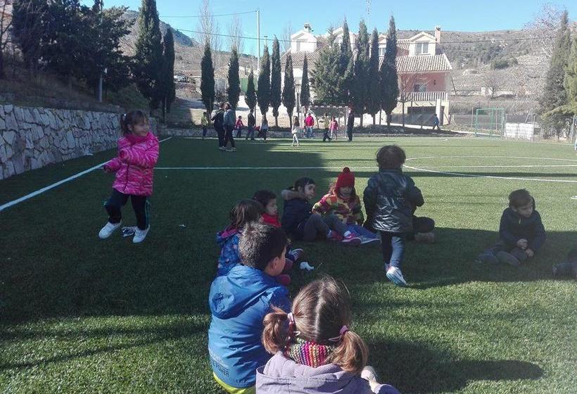 منتجع Caserio Inazares   Montaña, Chimenea, Nieve, Barbacoa