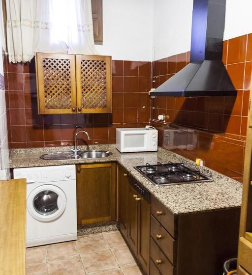 אתר נופש Caserio Inazares   Montaña, Chimenea, Nieve, Barbacoa