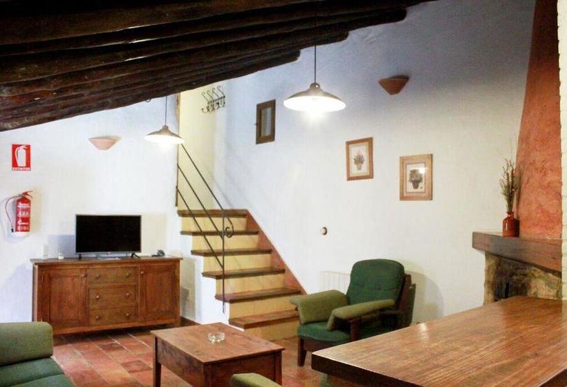 منتجع Caserio Inazares   Montaña, Chimenea, Nieve, Barbacoa