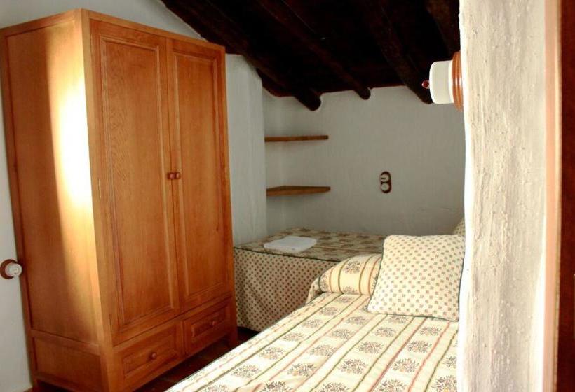 منتجع Caserio Inazares   Montaña, Chimenea, Nieve, Barbacoa